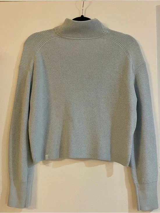 Lululemon Merino Wool Blend Ribbed Turtleneck Knit Sweater in Powder Blue Size 2 - Picture 1 of 4